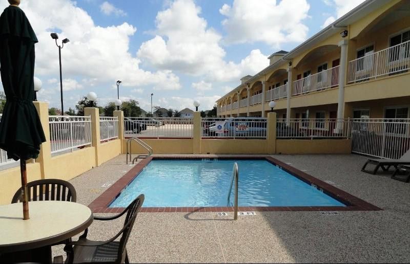 Scottish Inn And Suites Бейтаун Экстерьер фото