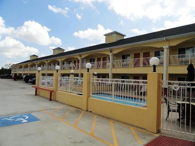Scottish Inn And Suites Бейтаун Экстерьер фото